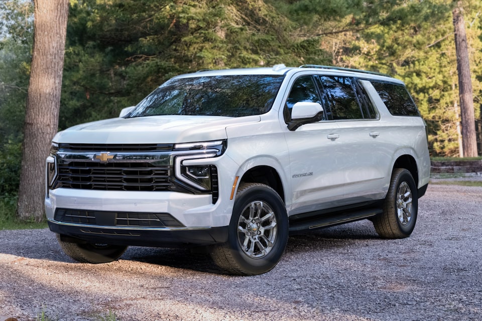 Rear Three-Quarters View of the 2025 Chevrolet Suburban SUV